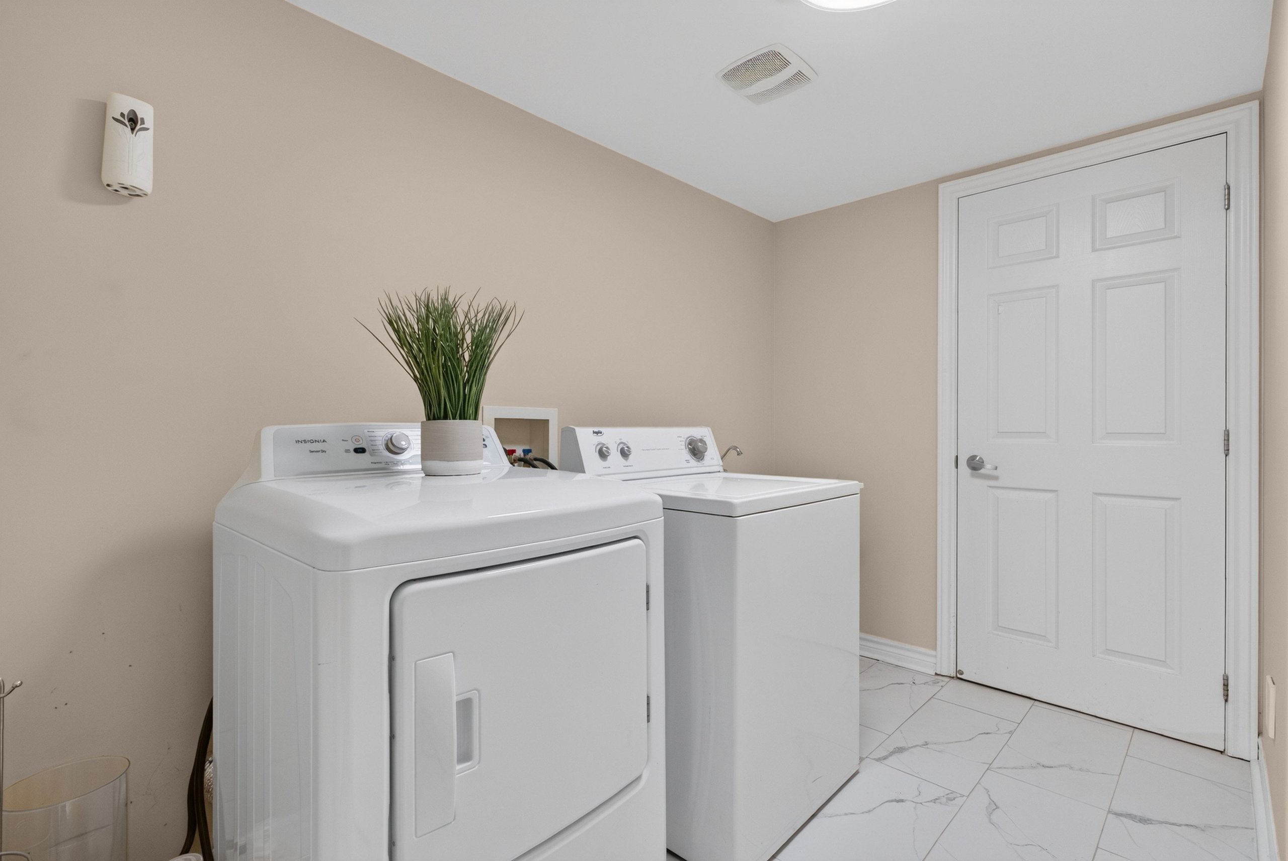 Ground-floor laundry room