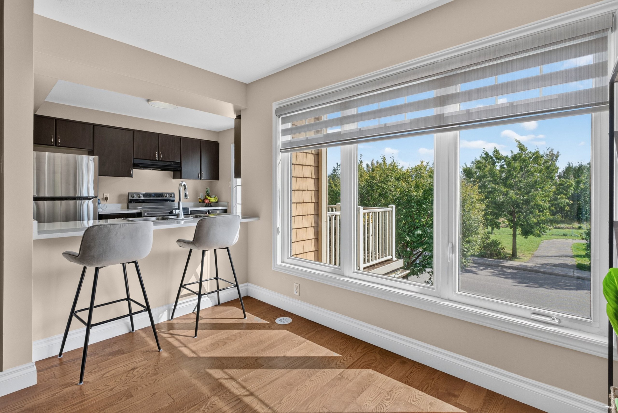 Dining area with breakfast bar