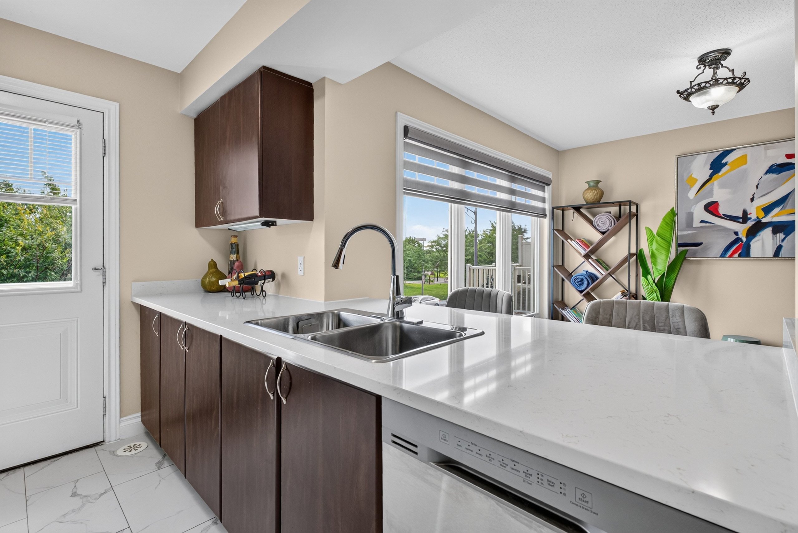 Breakfast bar